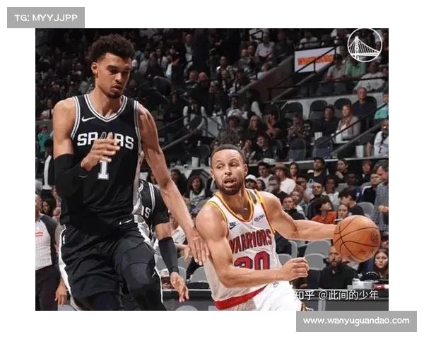 NBA常规赛31日赛况:勇士10连胜 马刺灭热火 NBA常规赛31日赛况:勇士10连胜 马刺灭热火